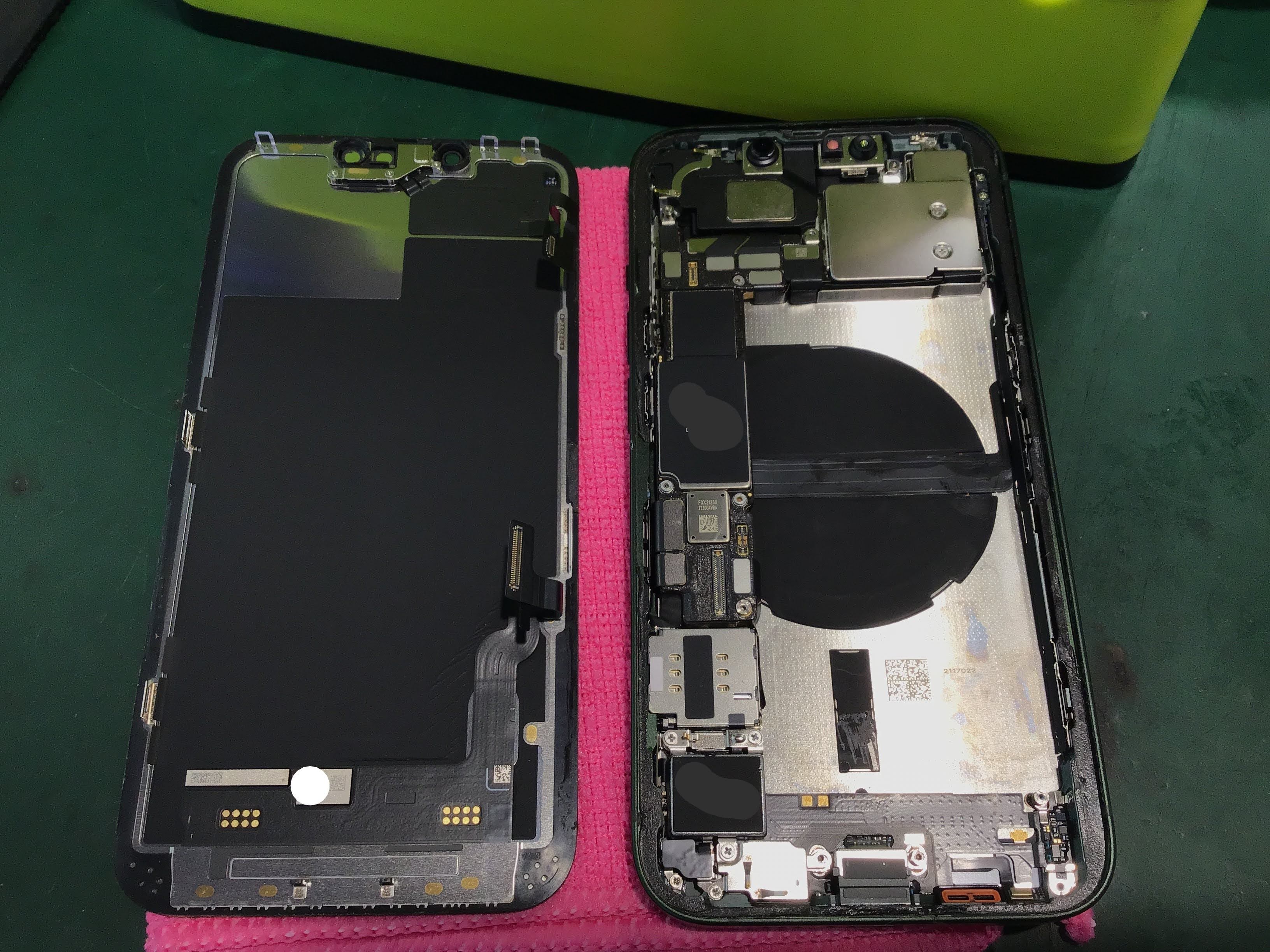 iPhone13のバッテリー交換ならデータそのまま修理可能なスマホ修理工房町田モディ店へ！